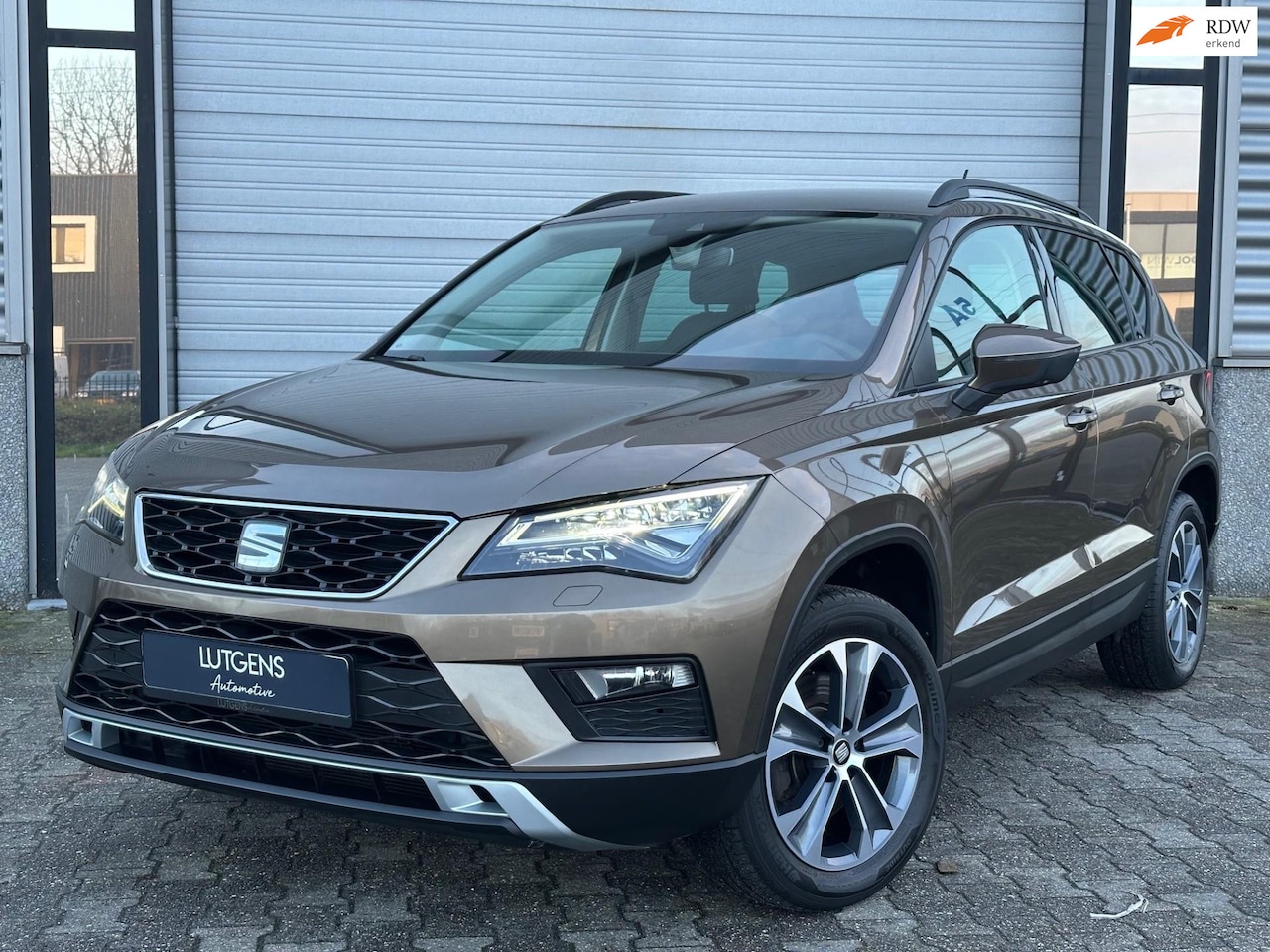 Seat Ateca - 1.4 EcoTSI Led verlichting trekhaak AUT Camera Navi - AutoWereld.nl