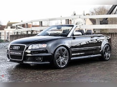 Audi A4 Cabriolet - 4.2 V8 RS 4 quattro