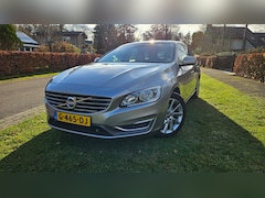 Volvo V60 - 1.6 T3 Summum