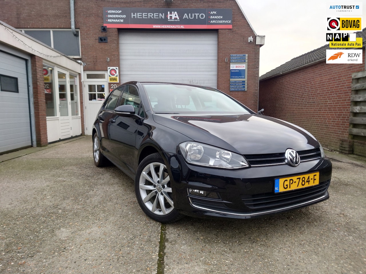 Volkswagen Golf - 1.4 TSI Business Edition 1.4 TSI Business Edition, Automaat, Camera, Clima, Stoelverwarming - AutoWereld.nl