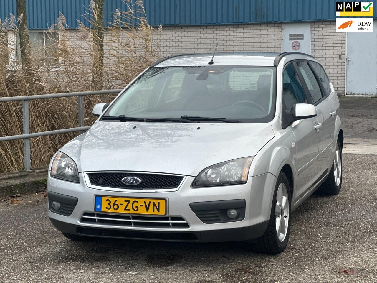 Ford Focus Wagon - 1.8-16V Ambiente Flexifuel!2008!PDC!Stoelverwarming!Nap! - AutoWereld.nl