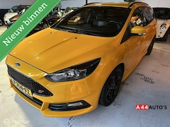 Ford Focus Wagon - 2.0 ST*UNIEKE EN IN NIEUWSTAAT*RECARO