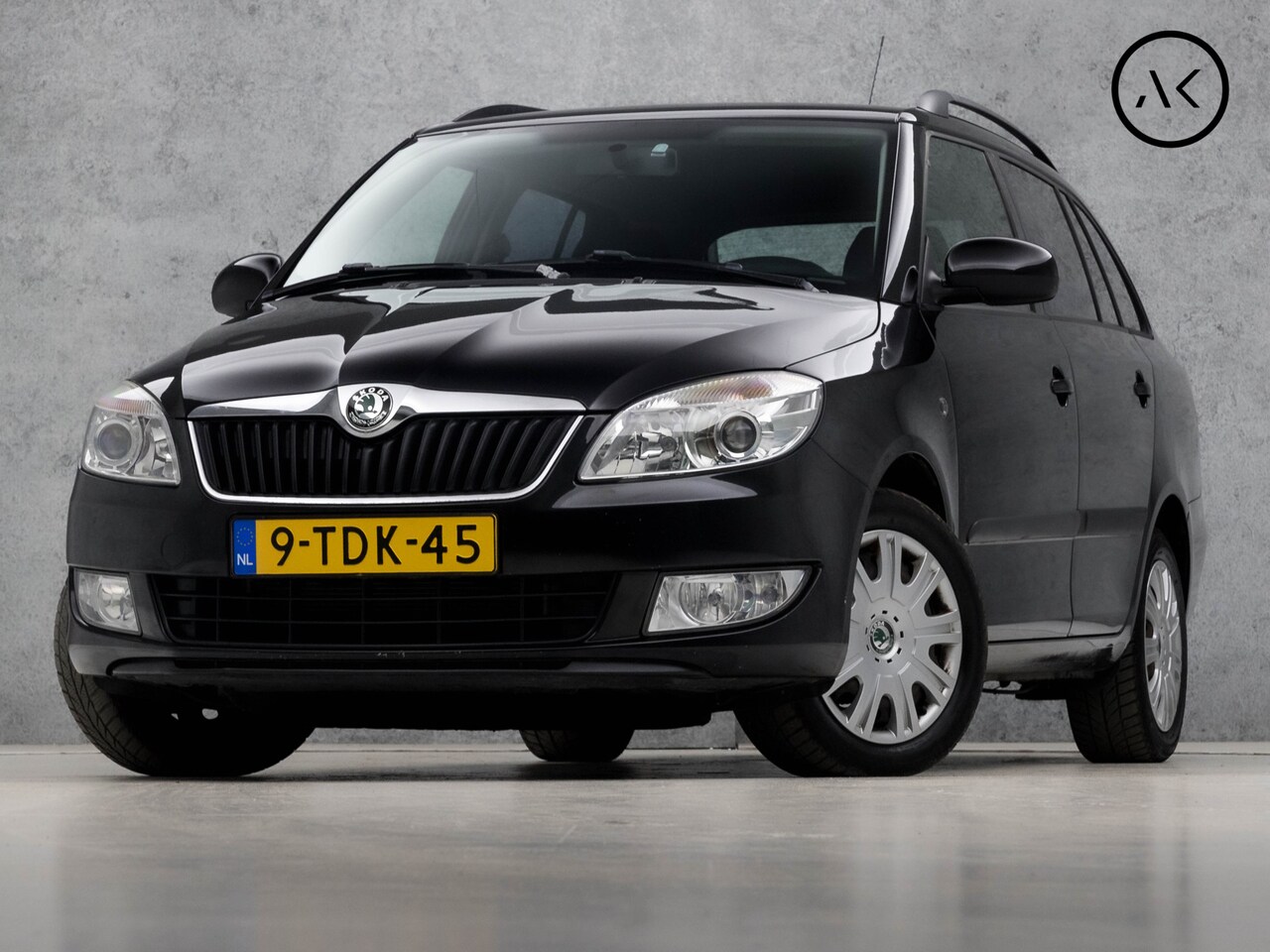 Skoda Fabia Combi - 1.2 TDI Ambient Sport (CLIMATE, RADIO, TREKHAAK, XENON, GETINT GLAS, SPORTSTOELEN, PARKEER - AutoWereld.nl