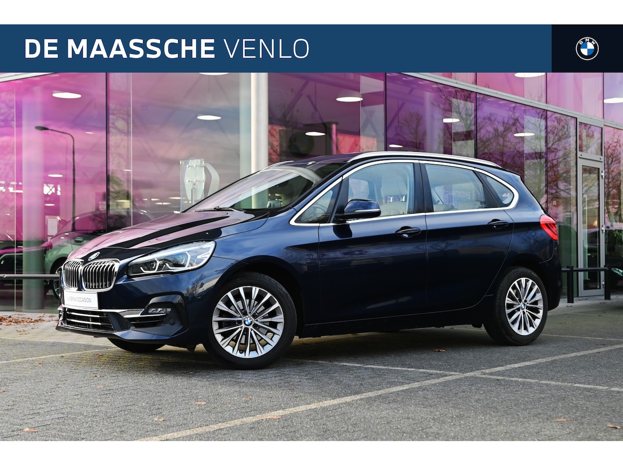 BMW 2-serie Active Tourer - 218i High Executive Luxury Line Automaat / Trekhaak / Panoramadak / Achteruitrijcamera / S - AutoWereld.nl