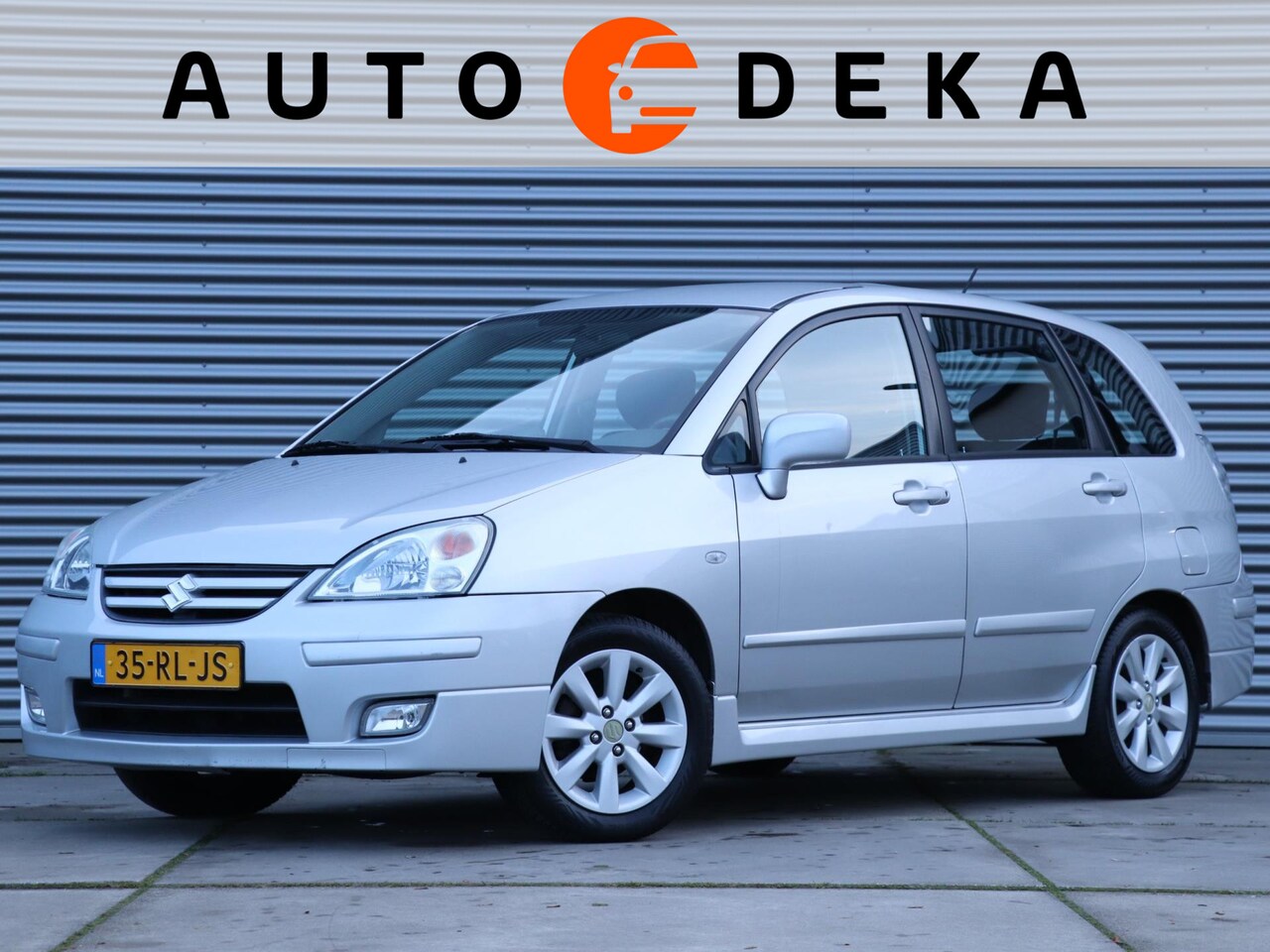 Suzuki Liana - 1.6 Exclusive Automaat *Klimaatreg.*Trekhaak* - AutoWereld.nl