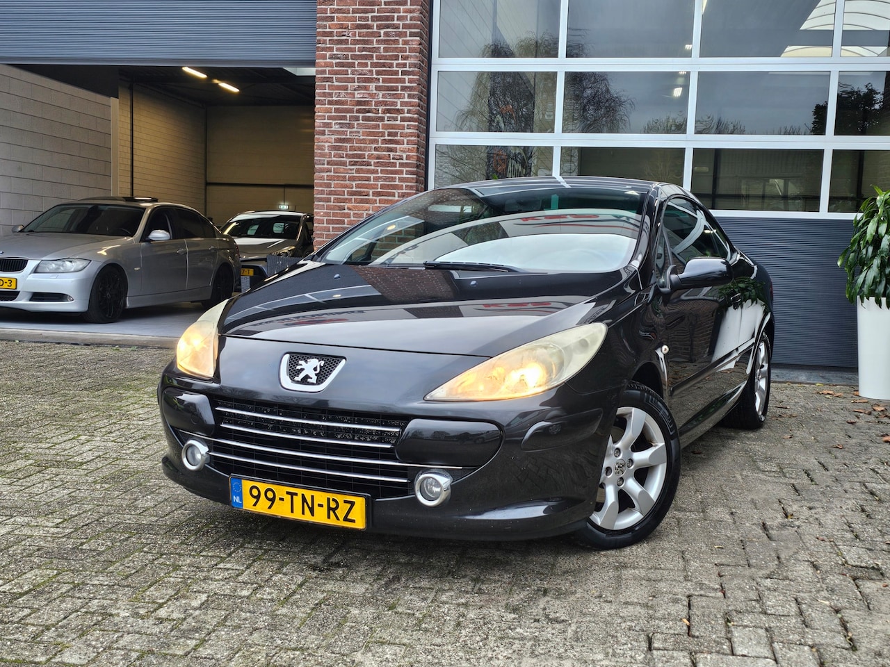 Peugeot 307 CC - 1.6-16V Cabrio |Leer | Apk |Stoelverwarming - AutoWereld.nl