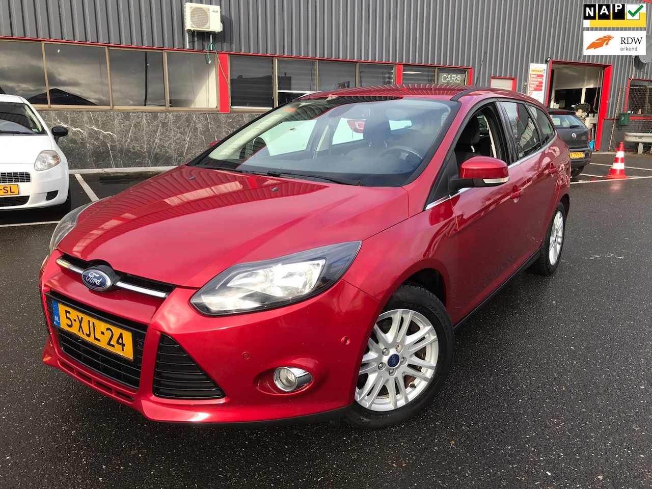 Ford Focus Wagon - 1.0 EcoBoost Edition Plus 1.0 EcoBoost Edition Plus - AutoWereld.nl