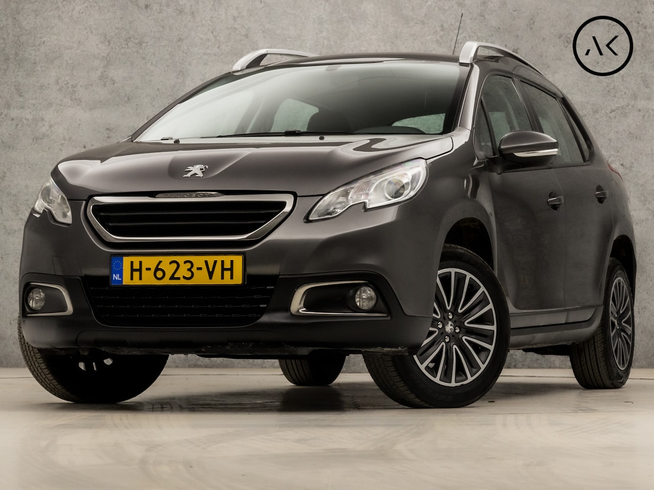 Peugeot 2008 - 1.2 PureTech Style (NAVIGATIE, BLUETOOTH, CRUISE, AIRCO, ELEK PAKKET, SPORTSTOELEN, PARKEE - AutoWereld.nl