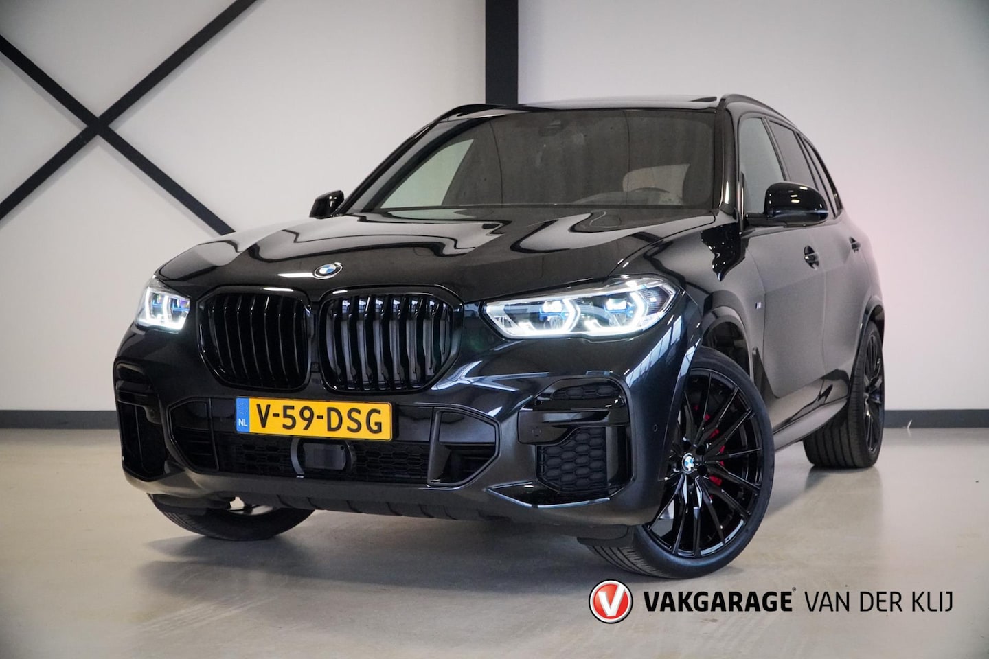 BMW X5 - XDrive30d M-Sport | Grijs kenteken | Panorama | Trekhaak | 22" | Laser | ACC | Head-Up | C - AutoWereld.nl