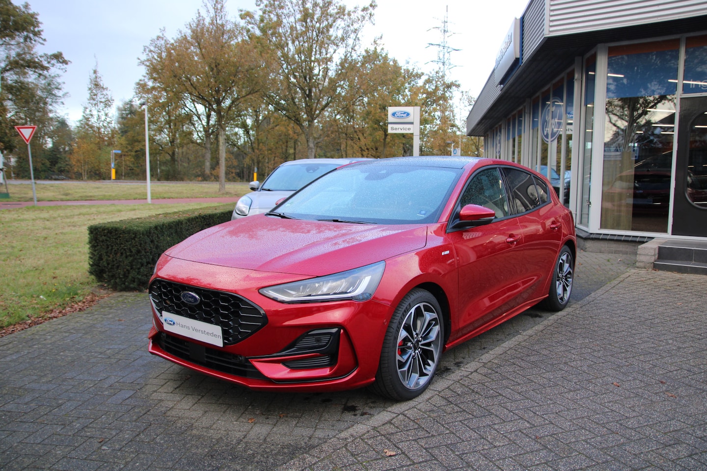 Ford Focus - 1.0 EcoBoost Hybrid ST Line 155PK AUTOMAAT WINTERPACK NAVI PANORAMA DAK 18"LM BLIS - AutoWereld.nl