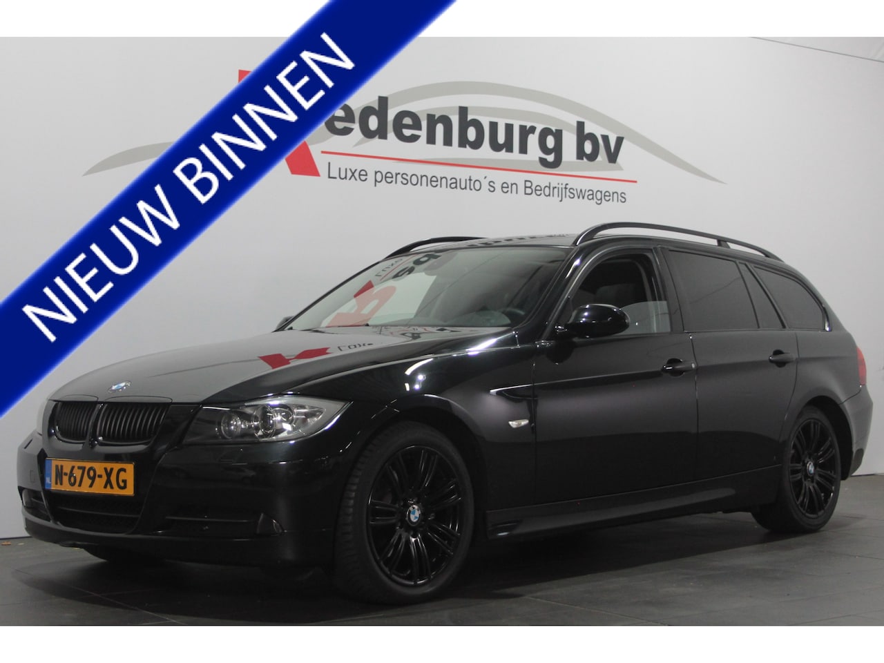 BMW 3-serie Touring - 325i - Automaat - Leder / Pano / PDC / Stoelverw. - AutoWereld.nl