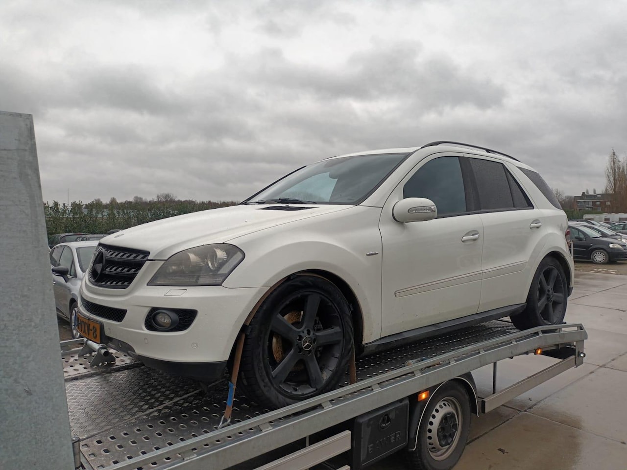 Mercedes-Benz M-klasse - 320 CDI Edition 1 full option export - grijs kenteken - AutoWereld.nl