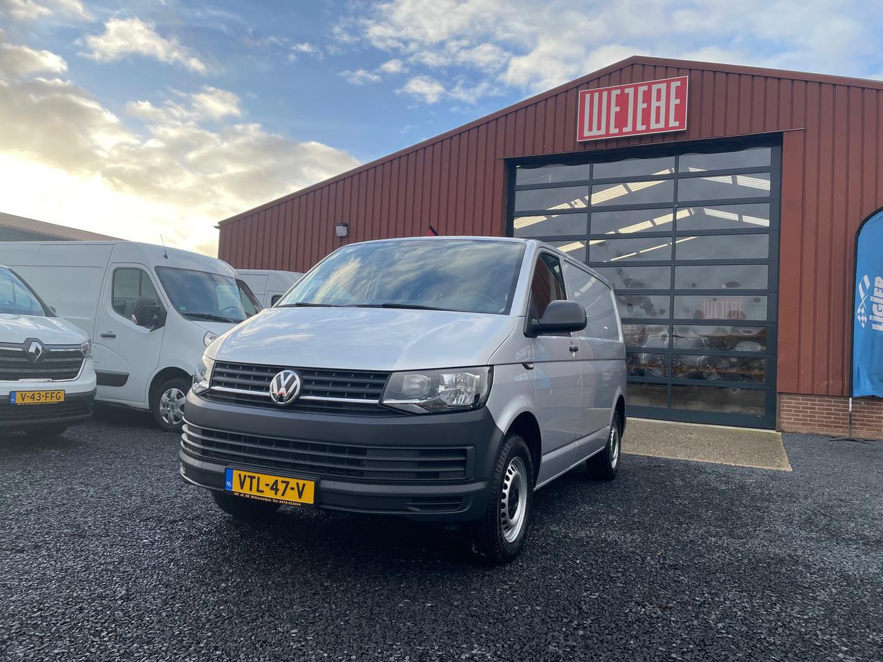 Volkswagen Transporter - 2.0 TDI L1H1 COMFORTLINE 6MND GARANTIE - AutoWereld.nl