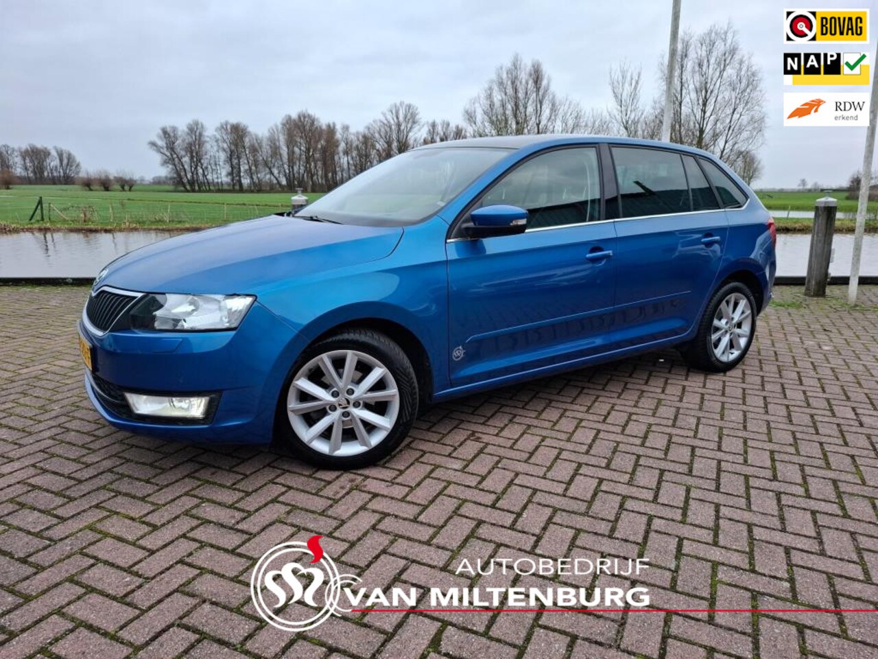 Skoda Rapid Spaceback - 1.2 TSI Gr.tech JOY Panoramadak Clima Navi Cruise Trekhaak Toelverwarming PDC v+a - AutoWereld.nl