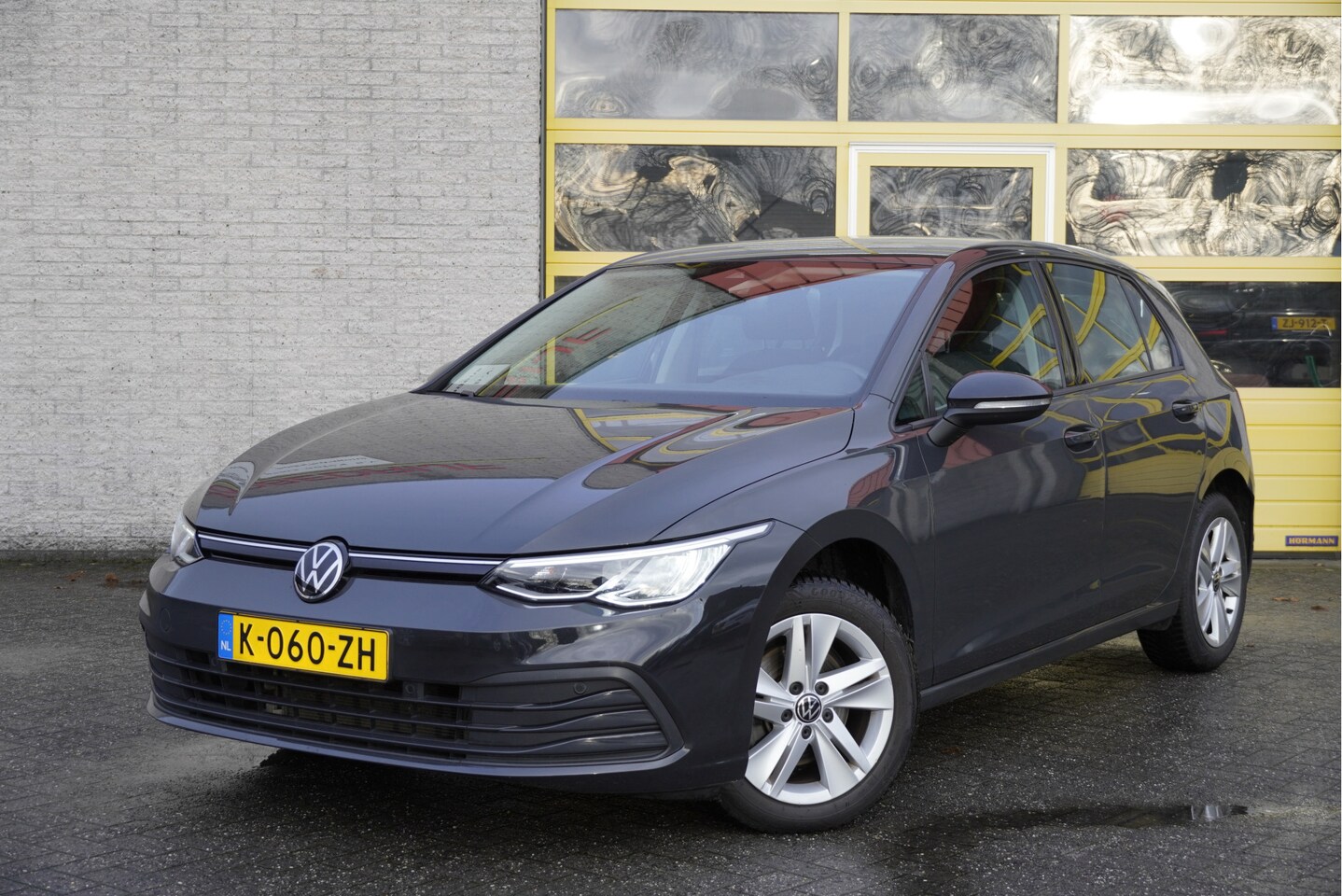 Volkswagen Golf - 1.0 TSI Life BJ2021 Lmv 16" | Led V+A | Pdc | Navi | Dashboard verlichting (Ambient light) - AutoWereld.nl