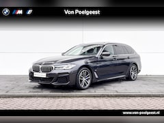 BMW 5-serie Touring - 530e | M-Sport | Driving Assistant Professional | Trekhaak | Head-Up Display | Harman/Kard