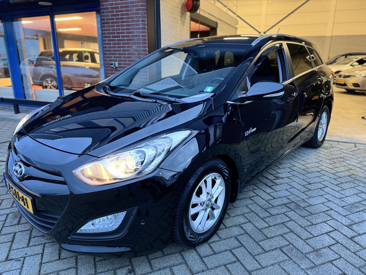 Hyundai i30 Wagon - 1.6 GDi i-Motion 1.6 GDi i-Motion - AutoWereld.nl