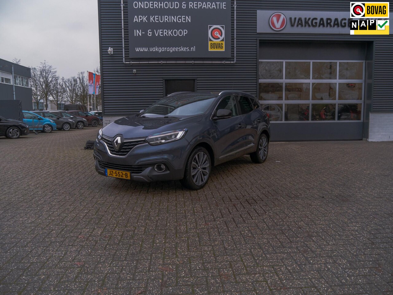 Renault Kadjar - 1.2 TCe Bose 130 pk en 1e Eigenaar met Dealer onderhoud en Trekhaak elec. - AutoWereld.nl