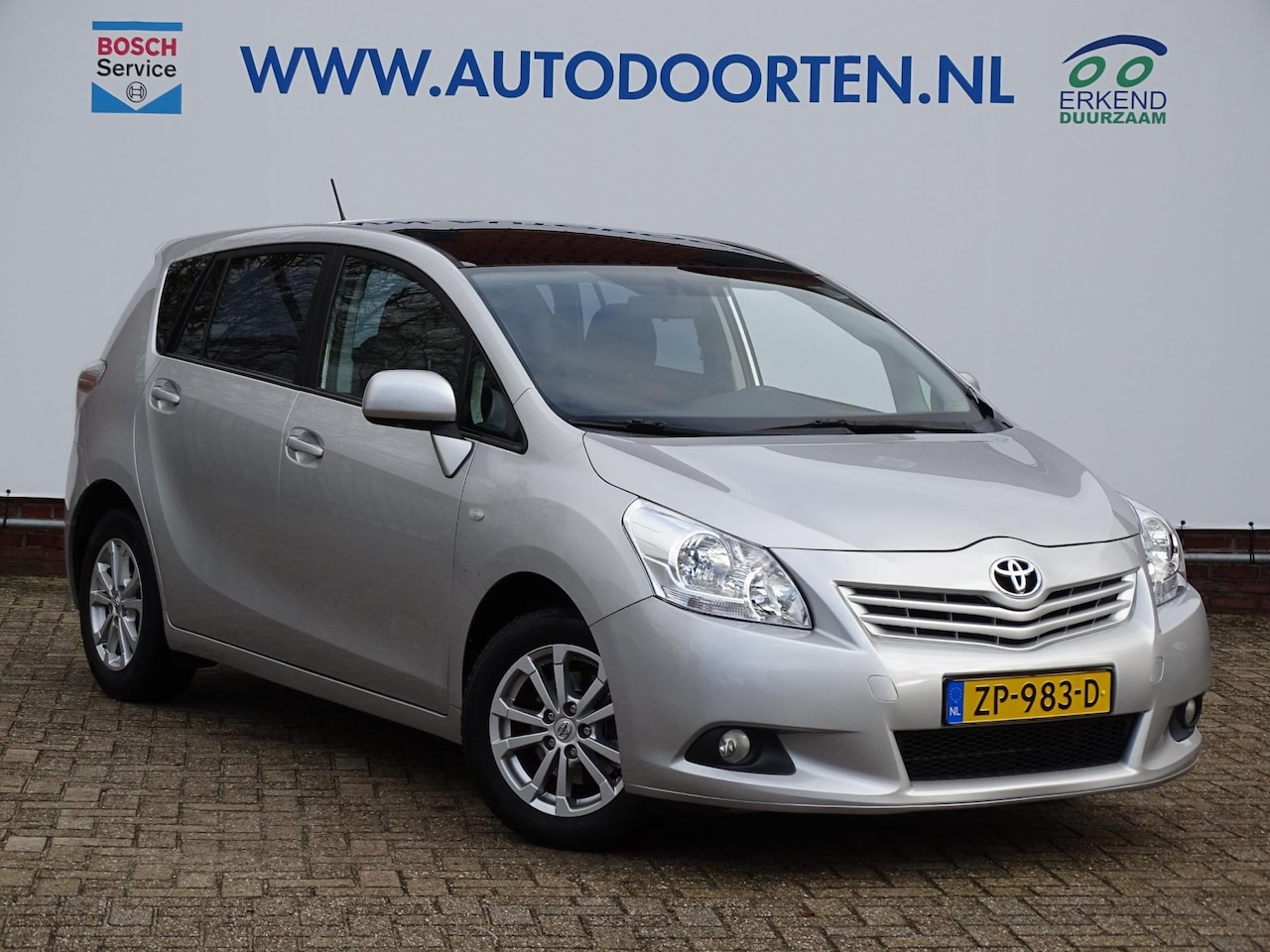 Toyota Verso - 1.8 VVT-i Business|PANO|AUTOMAAT|TREKHAAK|CAM - AutoWereld.nl