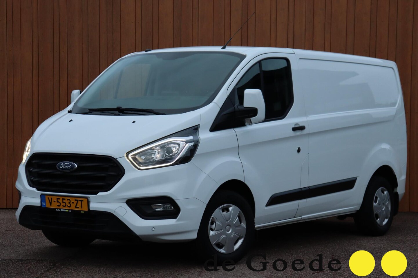 Ford Transit Custom - 280 2.0 TDCI L1H1 Trend 130pk org. NL-auto navigatie - AutoWereld.nl