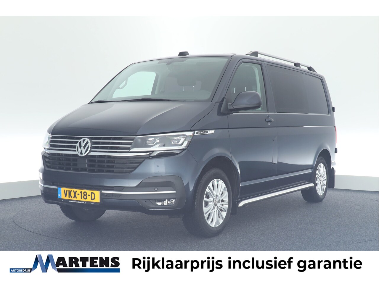 Volkswagen Transporter - 2.0 TDI 150pk DSG L1H1 28 Bulli Trekhaak Camera Virtual Cockpit Led Sidebars Navigatie - AutoWereld.nl