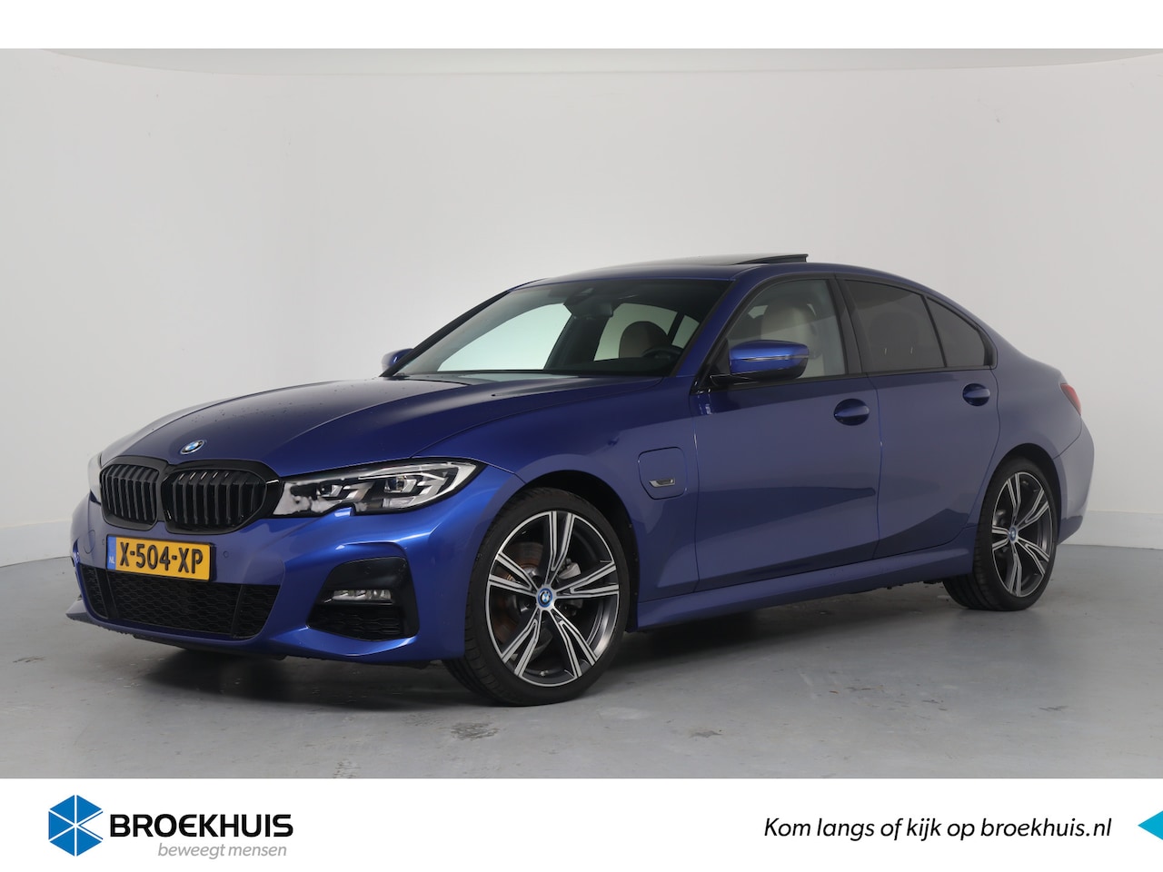 BMW 3-serie - 320e High Executive | M-Pakket | Trekhaak | Sfeerverlichting | Memory Zetels | Open Dak | - AutoWereld.nl