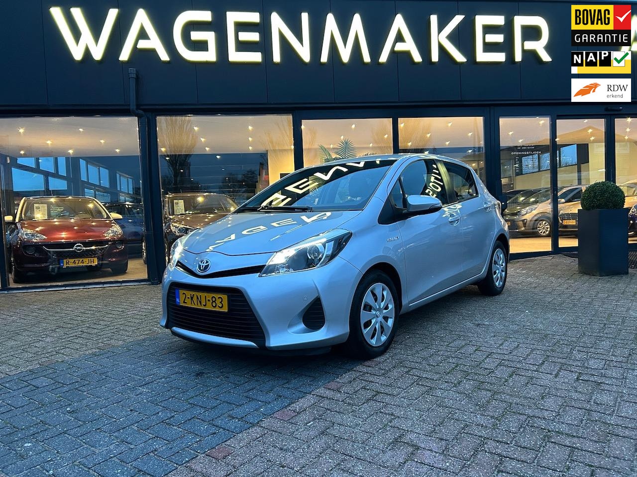 Toyota Yaris - 1.5 Full Hybrid Aspiration AUT|Clima|Cruise|Camera - AutoWereld.nl