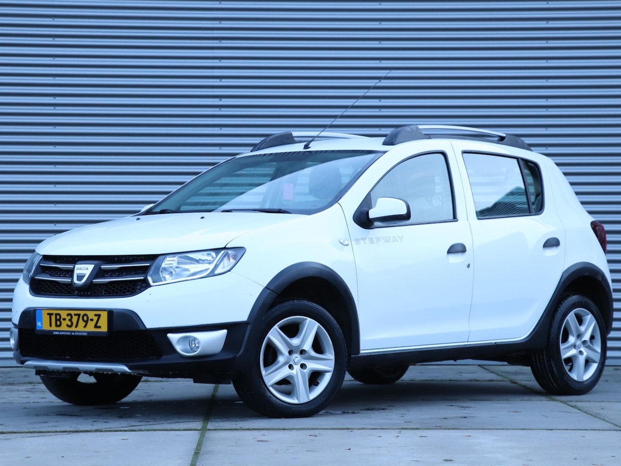 Dacia Sandero Stepway - 0.9 TCe Lauréate *Motorschade* - AutoWereld.nl