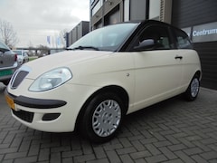 Lancia Y(psilon) - Ypsilon 1.2 i Airco/Nwe Distributie/NWE APK Mooi en Goed