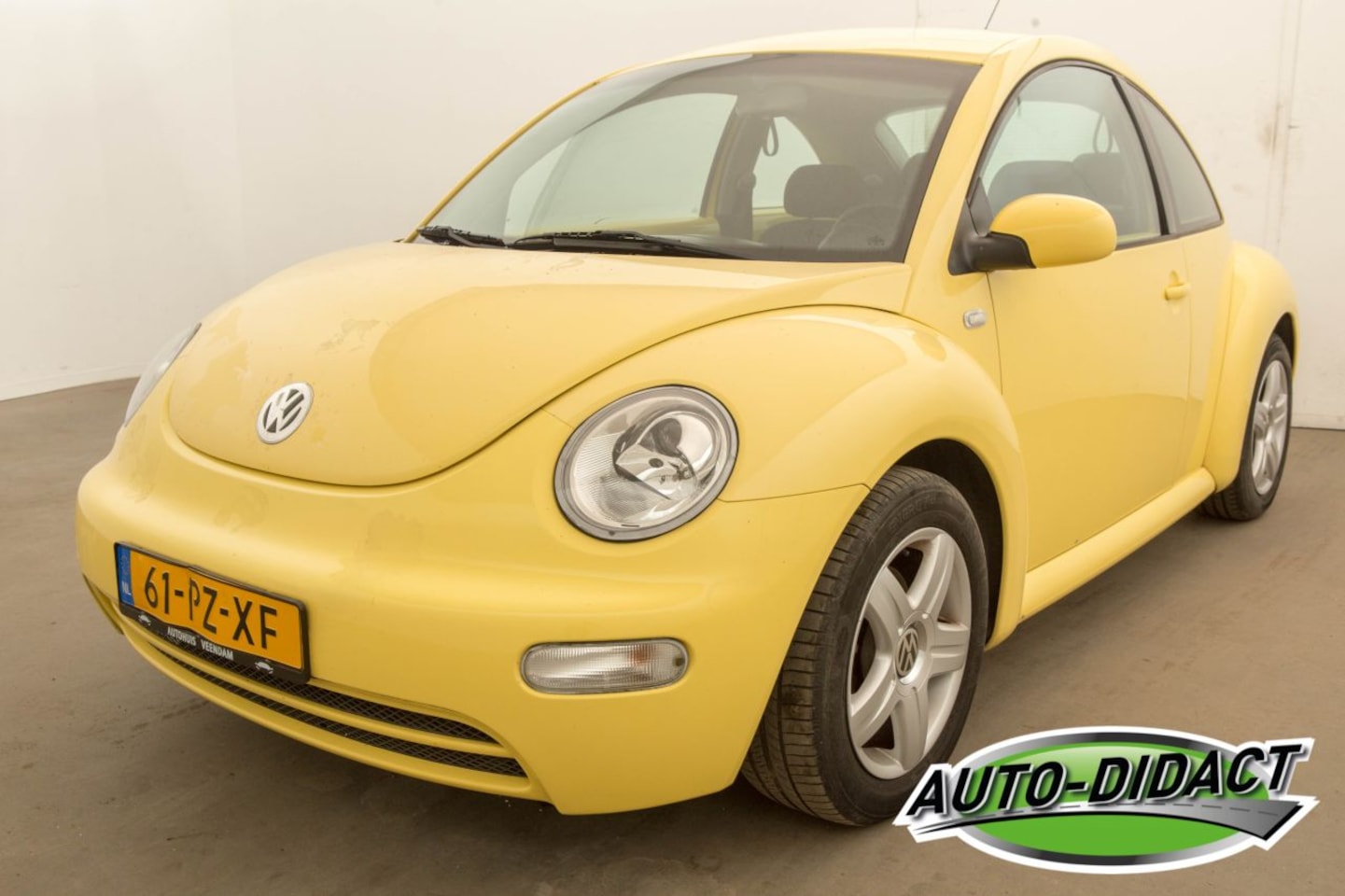 Volkswagen Beetle - 2.0 Highline Airco - AutoWereld.nl