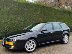 Alfa Romeo 159 Sportwagon - 3.2 JTS Q4 RIJDT SUPER/LEER/XENON