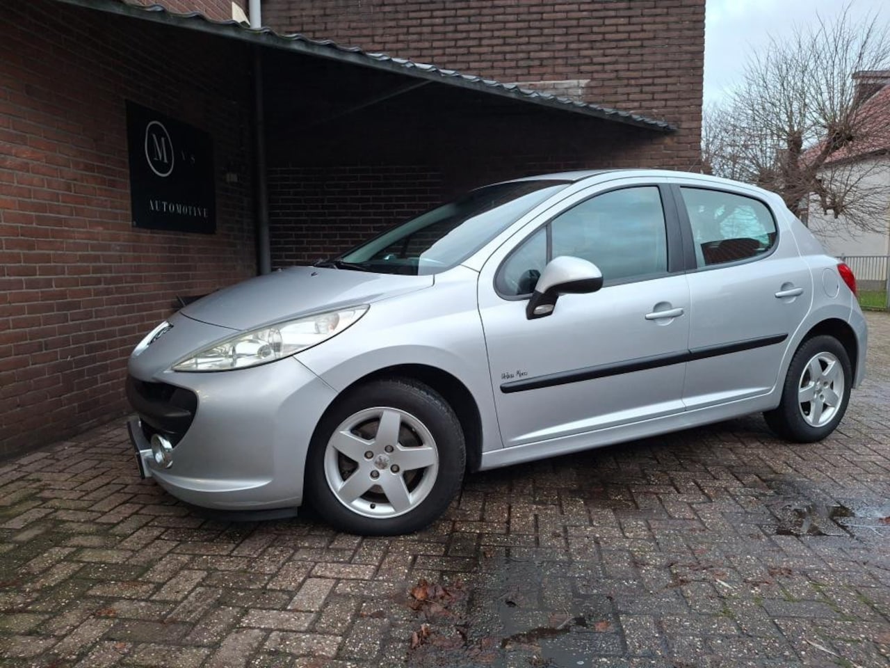 Peugeot 207 - 1.4 VTi Sublime 95Pk Airco / 5 Deurs / Nieuwe APK - AutoWereld.nl