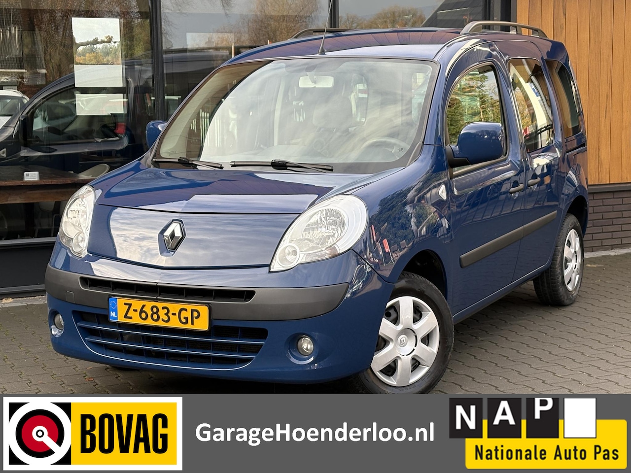 Renault Kangoo Family - 1.6 Airco, Trekhaak, Garantie - AutoWereld.nl