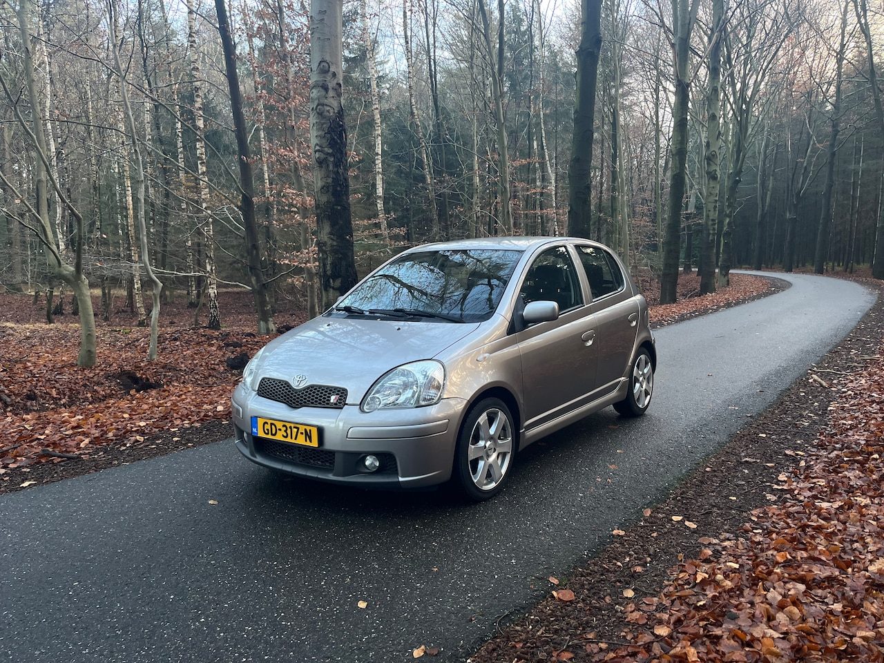 Toyota Yaris - 1.5 VVT-i T-Sport - AutoWereld.nl