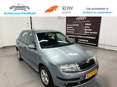 Skoda Fabia - 1.4-16V Elegance AIRCO / NAP / LM VELGEN