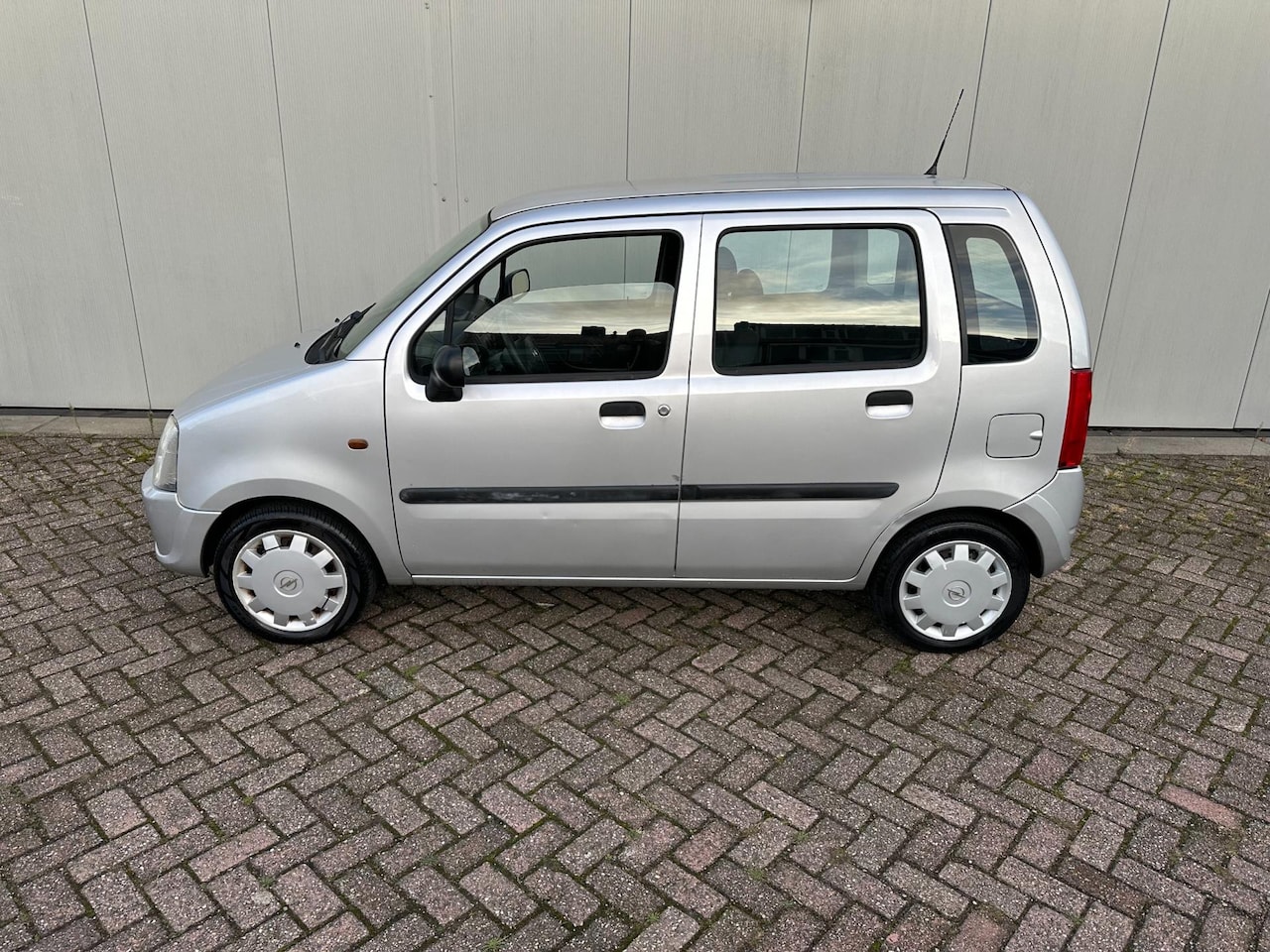 Opel Agila - 1.0-12V Essentia 1.0-12V Essentia - AutoWereld.nl