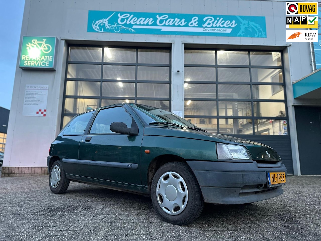 Renault Clio - 1.2 RL 1.2 RL - AutoWereld.nl