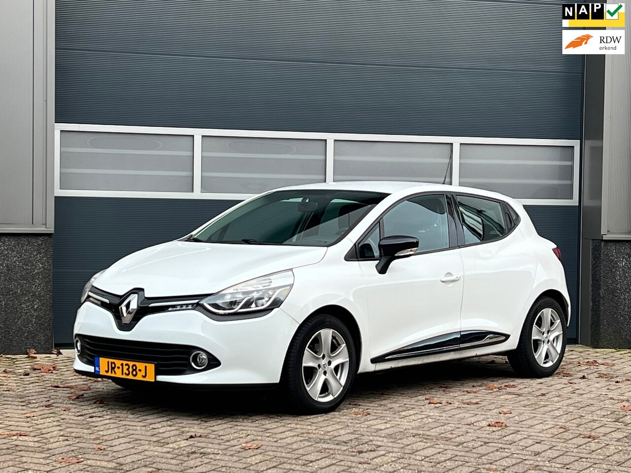 Renault Clio - 0.9 TCe Dynamique bj.2016 Navi|DAB|Nap. - AutoWereld.nl