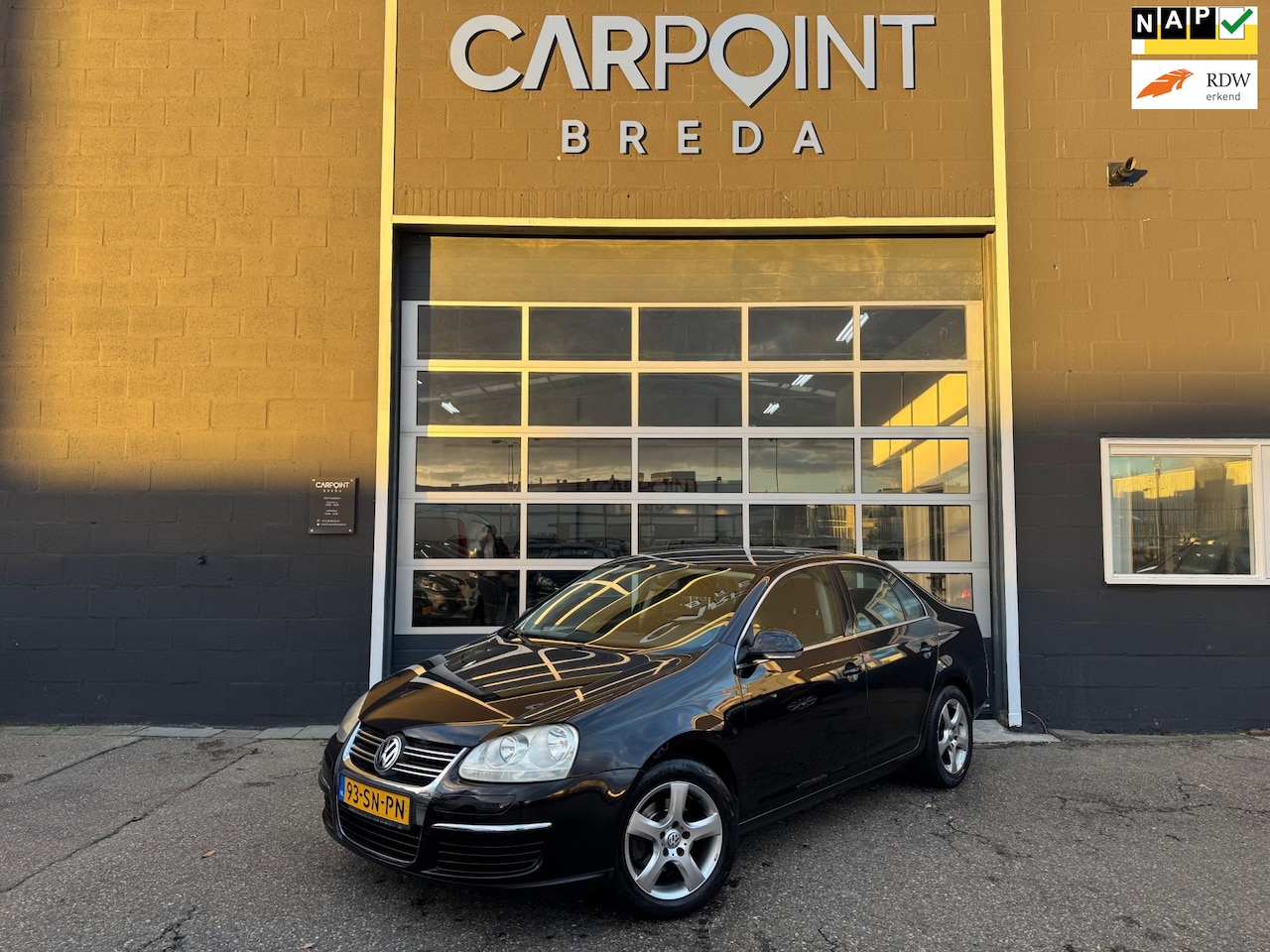 Volkswagen Jetta - 1.6 Comfortline 1.6 Comfortline, CLIMA, CRUISE, NAP, APK - AutoWereld.nl