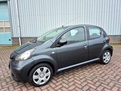 Toyota Aygo - 1.0 12V +