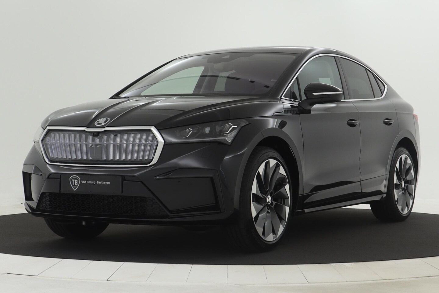 Skoda Enyaq Coupé iV - Enyaq Coupé 80 Elektromotor 204 1AT Business Edition Plus | Chromen raamlijsten | E-Call-s - AutoWereld.nl