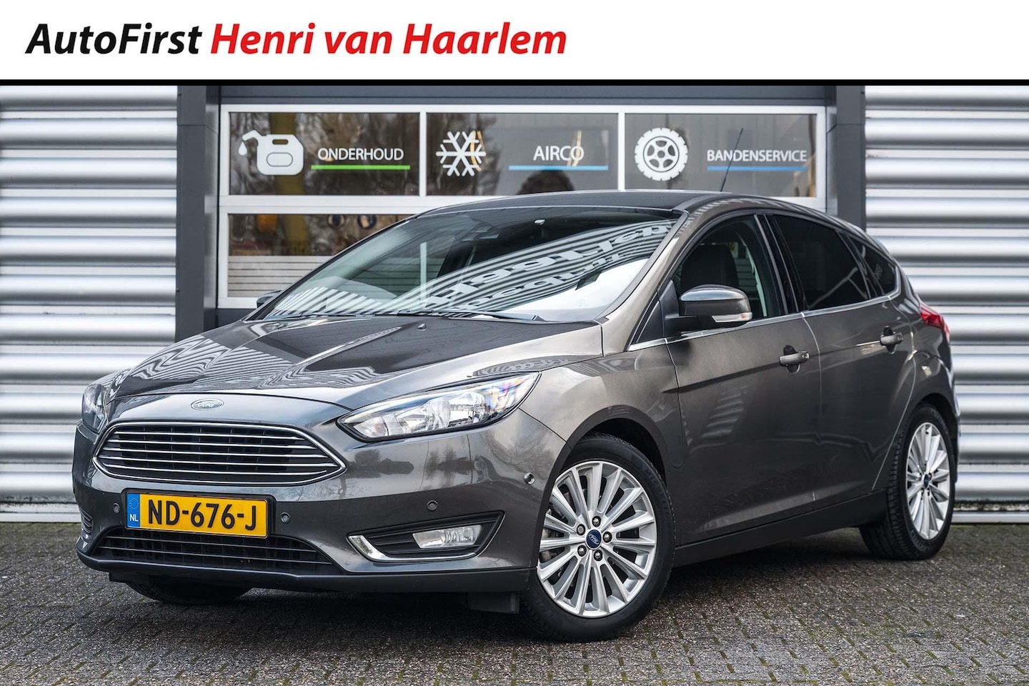 Ford Focus - 1.5 Titanium 182 PK | Navigatie | Stoelverwarming | Dealer Onderhouden | Keyless | NAP - AutoWereld.nl