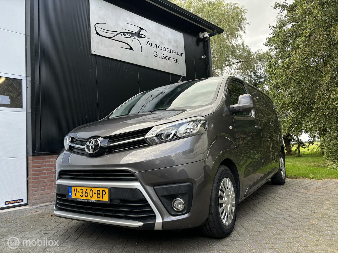 Toyota ProAce - 2.0D L2H1 Navi, Key less, Trekhaak, 180pk - AutoWereld.nl