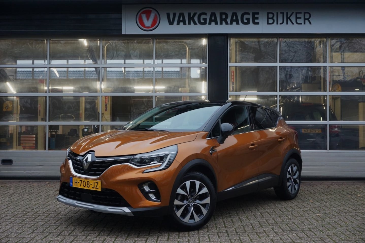 Renault Captur - 1.0 TCe 100 Intens Trekhaak/Camera! - AutoWereld.nl