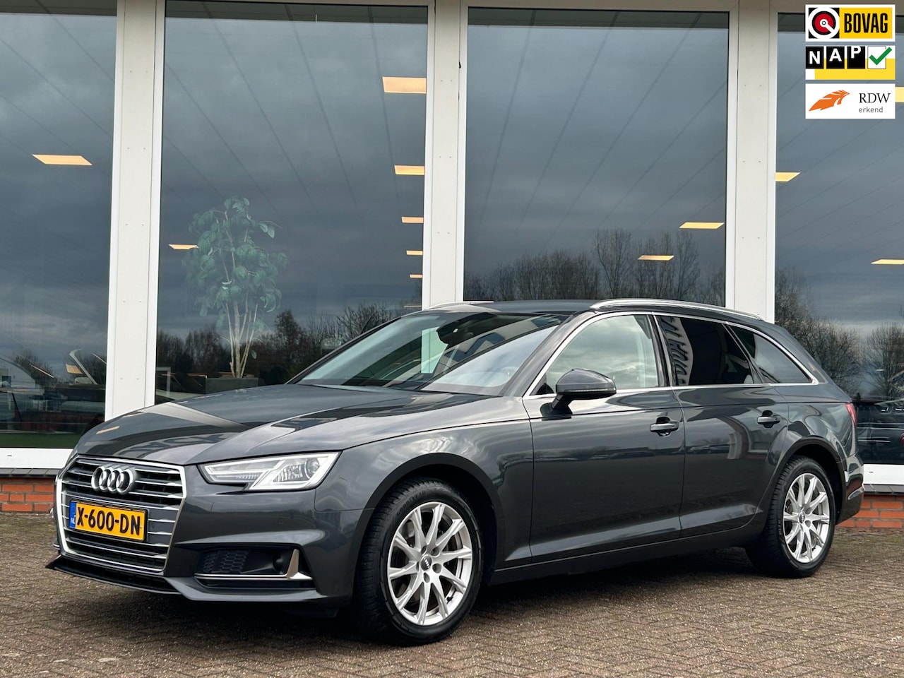 Audi A4 Avant - 40 TFSI Design Pro Line Plus 40 TFSI Design Pro Line Plus - AutoWereld.nl