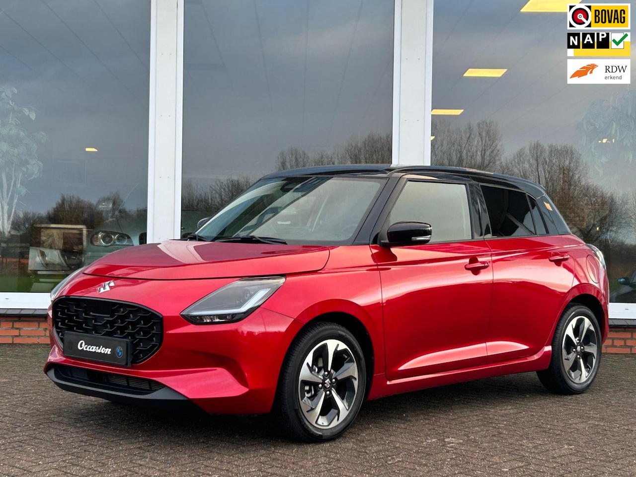 Suzuki Swift - 1.2 Style Smart Hybrid - NIEUW MODEL - Navi - Camera - PDC - STIJL - AutoWereld.nl