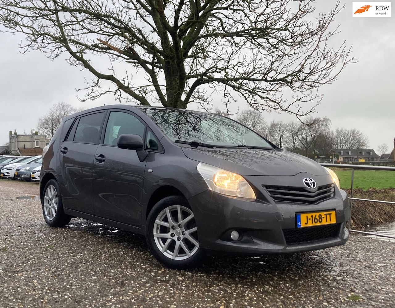 Toyota Verso - 1.8 VVT-i Business Titanium | Panodak + Navi + Clima + Cruise nu €8.975,-!! - AutoWereld.nl