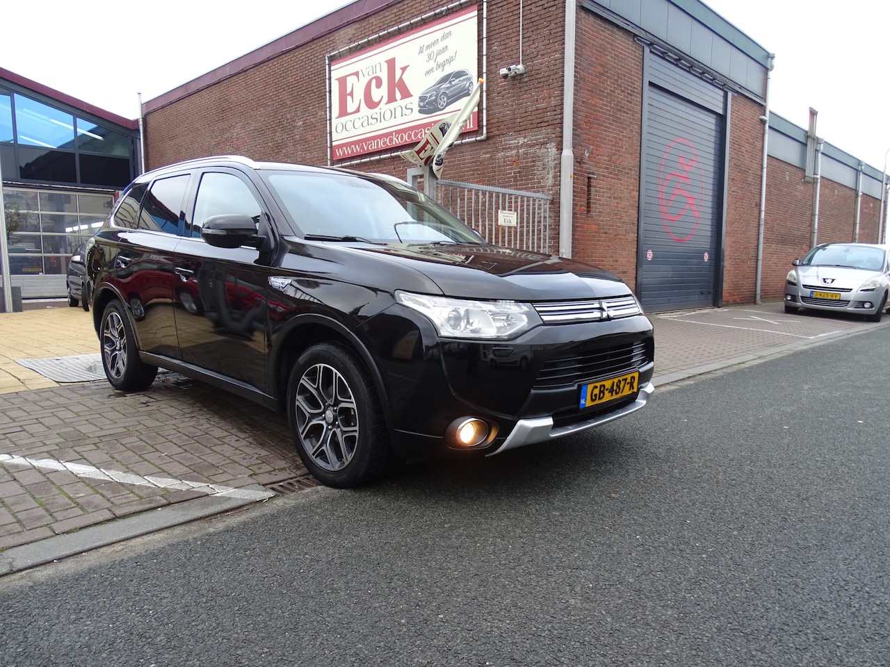 Mitsubishi Outlander - 2.0 PHEV Executive Edition X-Line 2.0 PHEV Executive Edition X-Line - AutoWereld.nl