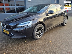 Volvo V40 - 2.0 T2 Nordic+ TREKHAAK CAMERA STANDKACHEL DEALER ONDERHOUDEN