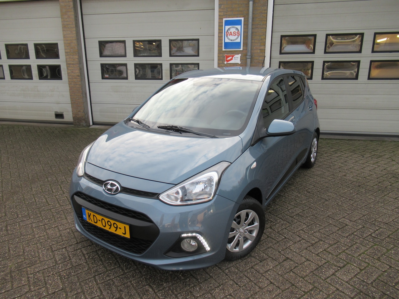 Hyundai i10 - 1.0i i-Motion Go! 2016 1.0i i-Motion Go! 2016 - AutoWereld.nl